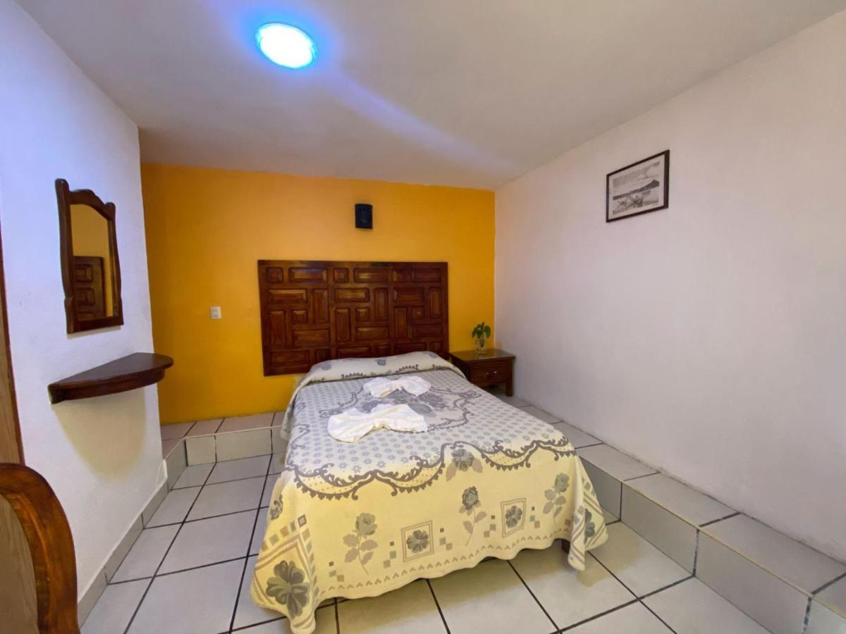 Hotel Camelinas Area Blanca Patzcuaro Exterior photo